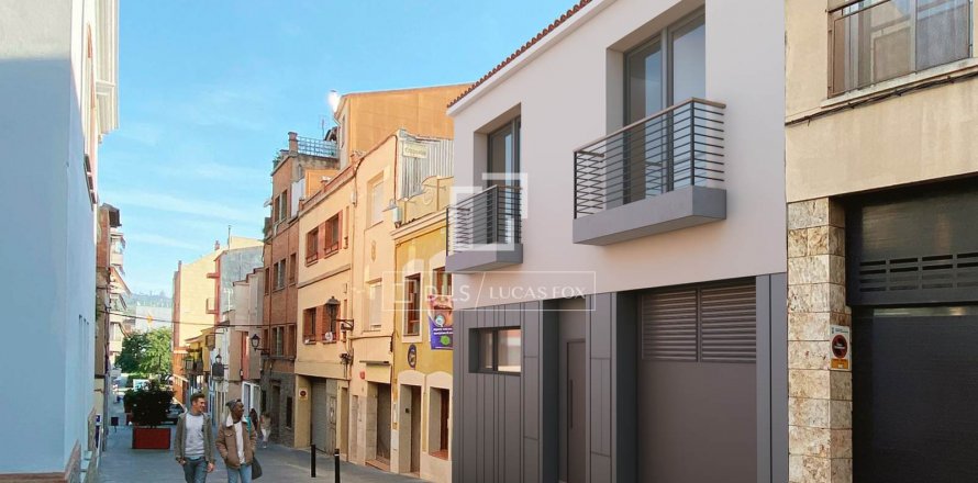 4 bedrooms villa for sale in Sant Cugat Del Valles, Barcelona, Catalonia, Spain № 8653