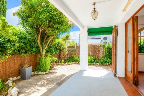 Villa de 4 dormitorios en venta en Sitges, Barcelona, Cataluña, Spain № 8655 - foto 4