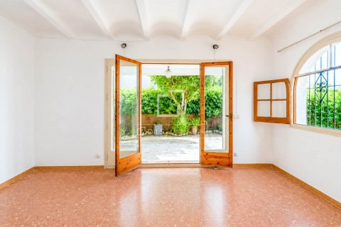 Villa de 4 dormitorios en venta en Sitges, Barcelona, Cataluña, Spain № 8655 - foto 17