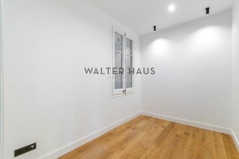 4 bedrooms apartment for sale in Eixample, Barcelona, Catalonia, Spain № 2227 - photo 11