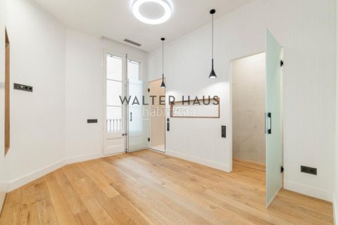 4 bedrooms apartment for sale in Eixample, Barcelona, Catalonia, Spain № 2227 - photo 23