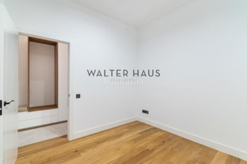 4 bedrooms apartment for sale in Eixample, Barcelona, Catalonia, Spain № 2227 - photo 21