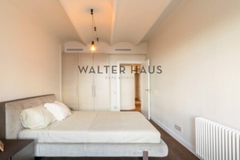 Apartamento de 3 dormitorios en venta en Eixample, Barcelona, Cataluña, Spain № 2232 - foto 15