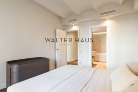 Apartamento de 3 dormitorios en venta en Eixample, Barcelona, Cataluña, Spain № 2232 - foto 11