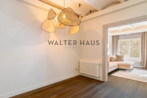 Apartamento de 3 dormitorios en venta en Eixample, Barcelona, Cataluña, Spain № 2232 - foto 9