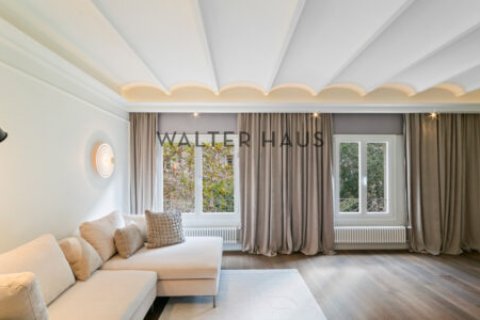 Apartamento de 3 dormitorios en venta en Eixample, Barcelona, Cataluña, Spain № 2232 - foto 6