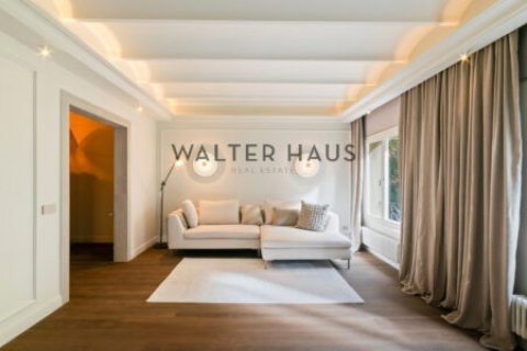 Apartamento de 3 dormitorios en venta en Eixample, Barcelona, Cataluña, Spain № 2232 - foto 12