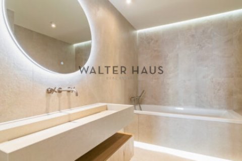 Apartamento de 3 dormitorios en venta en Eixample, Barcelona, Cataluña, Spain № 2232 - foto 17