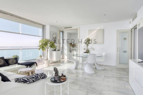Apartamento de 3 dormitorios en venta en Sant Martí, Barcelona, Cataluña, Spain № 2229 - foto 20