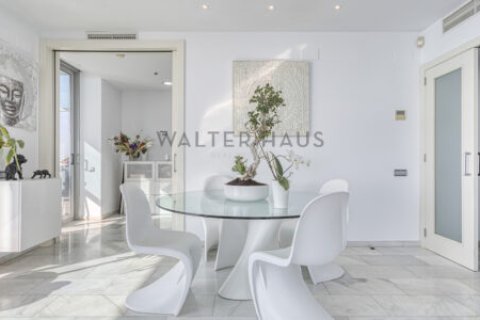 Apartamento de 3 dormitorios en venta en Sant Martí, Barcelona, Cataluña, Spain № 2229 - foto 24