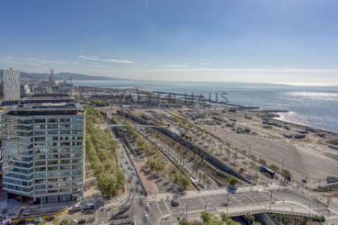 Apartamento de 3 dormitorios en venta en Sant Martí, Barcelona, Cataluña, Spain № 2229 - foto 6