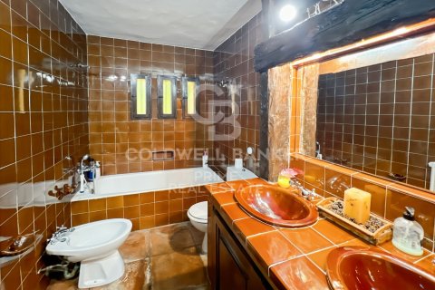 Сasa de 5 dormitorios en venta en Caldes de Malavella, Gerona, Cataluña, Spain № 5590 - foto 11