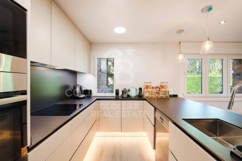 Apartamento de 3 dormitorios en venta en Gerona, Cataluña, Spain № 5594 - foto 10