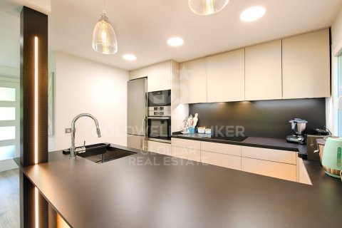 Apartamento de 3 dormitorios en venta en Gerona, Cataluña, Spain № 5594 - foto 11