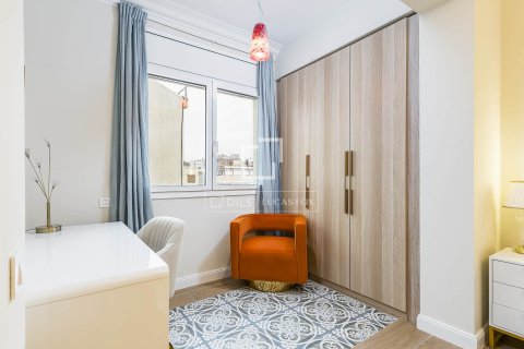 Apartamento de 4 dormitorios en venta en Barcelona, Cataluña, Spain № 4295 - foto 25
