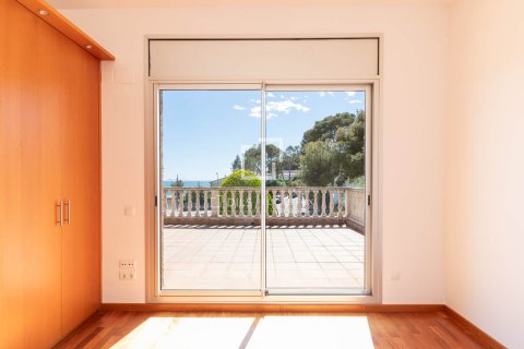 5 bedrooms villa for sale in Castelldefels, Barcelona, Catalonia, Spain № 4293 - photo 26