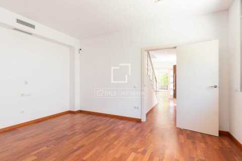 5 bedrooms villa for sale in Castelldefels, Barcelona, Catalonia, Spain № 4293 - photo 18