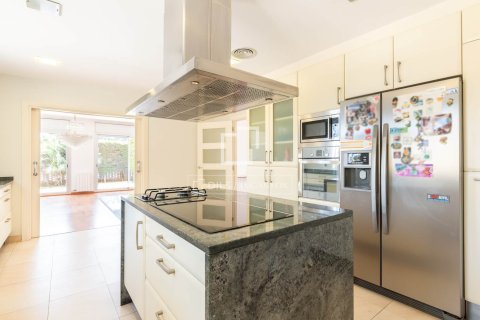 5 bedrooms villa for sale in Castelldefels, Barcelona, Catalonia, Spain № 4293 - photo 4