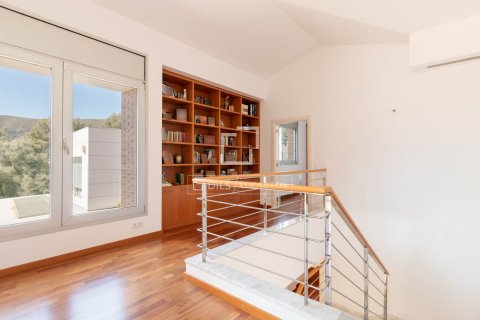 5 bedrooms villa for sale in Castelldefels, Barcelona, Catalonia, Spain № 4293 - photo 15
