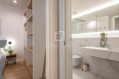 Apartamento de 2 dormitorios en venta en Barcelona, Cataluña, Spain № 4298 - foto 23