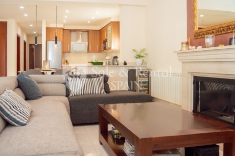 Сasa de 4 dormitorios en venta en Calonge, Gerona, Cataluña, Spain № 6689 - foto 6