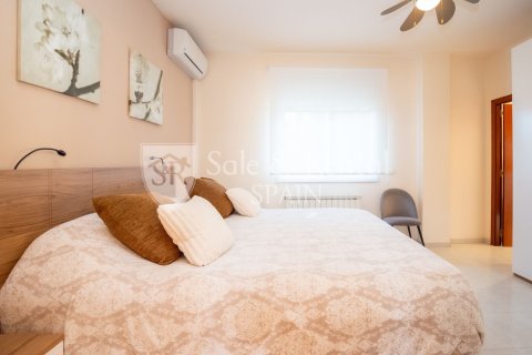 Сasa de 4 dormitorios en venta en Calonge, Gerona, Cataluña, Spain № 6689 - foto 27
