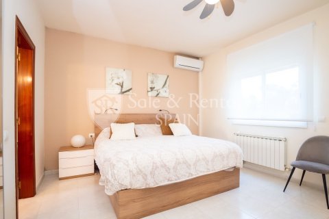 Сasa de 4 dormitorios en venta en Calonge, Gerona, Cataluña, Spain № 6689 - foto 23