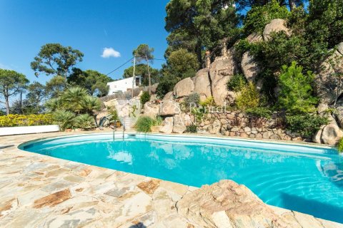 Parcela de 1007 m² en venta en Lloret de Mar, Gerona, Cataluña, Spain № 6684 - foto 7
