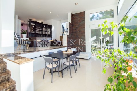 Сasa de 6 dormitorios en venta en Lloret de Mar, Gerona, Cataluña, Spain № 6685 - foto 18