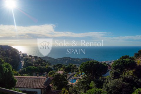 Сasa de 6 dormitorios en venta en Lloret de Mar, Gerona, Cataluña, Spain № 6685