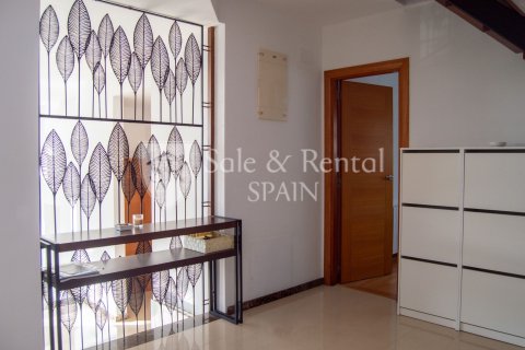 Сasa de 6 dormitorios en venta en Lloret de Mar, Gerona, Cataluña, Spain № 6685 - foto 4