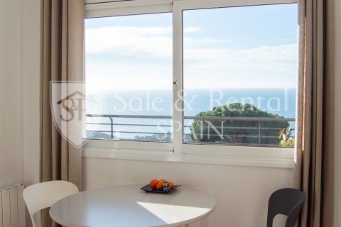 Сasa de 6 dormitorios en venta en Lloret de Mar, Gerona, Cataluña, Spain № 6685 - foto 28