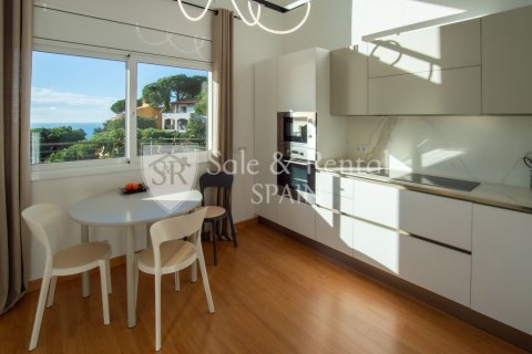 Сasa de 6 dormitorios en venta en Lloret de Mar, Gerona, Cataluña, Spain № 6685 - foto 26