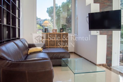 Сasa de 6 dormitorios en venta en Lloret de Mar, Gerona, Cataluña, Spain № 6685 - foto 14