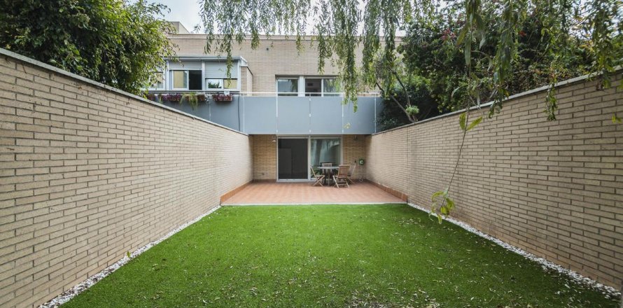 Dúplex de 3 dormitorios en venta en Diagonal Mar, Barcelona, Cataluña, Spain № 1227