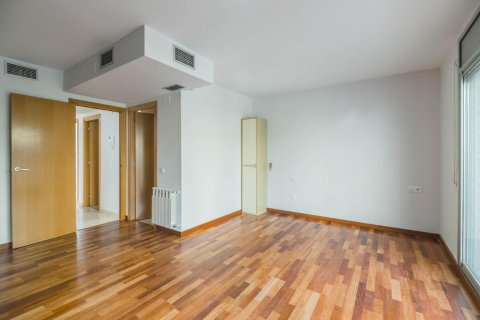 Dúplex de 3 dormitorios en venta en Diagonal Mar, Barcelona, Cataluña, Spain № 1227 - foto 10