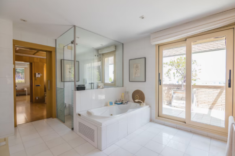 Купить квартиру в Эшампле, Испания с 2 спальни, 117м², № 1223 - фото 21
