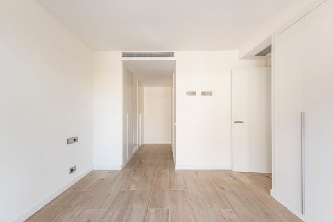 Купить квартиру в Эсплугес-де-Льобрегат, Испания с 5 комнат, 162м², № 8911 - фото 17
