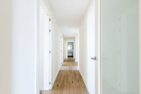 Купить квартиру в Эсплугес-де-Льобрегат, Испания с 5 комнат, 162м², № 8911 - фото 12