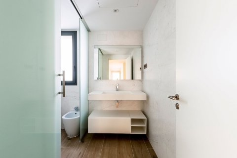 Купить квартиру в Эсплугес-де-Льобрегат, Испания с 5 комнат, 162м², № 8911 - фото 5