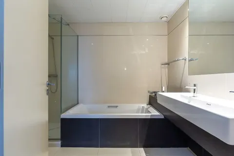 Apartamento de 3 dormitorios en venta en Barcelona, Cataluña, Spain № 1723 - foto 30