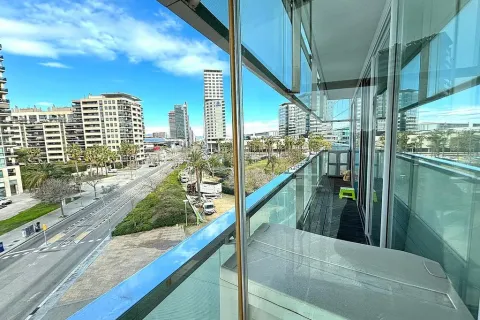 Apartamento de 3 dormitorios en venta en Barcelona, Cataluña, Spain № 1724 - foto 5