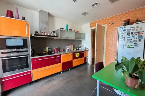 Apartamento de 3 dormitorios en venta en Barcelona, Cataluña, Spain № 1724 - foto 9