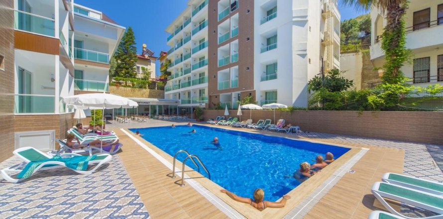 Propiedad comercial de 5171 m² en venta en Lloret de Mar, Gerona, Cataluña, Spain № 1718