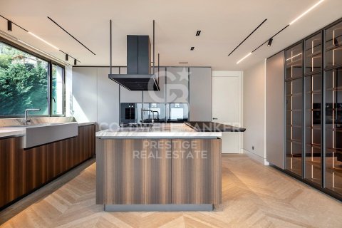 Villa de 6 dormitorios en venta en Barcelona, Cataluña, Spain № 6032 - foto 12