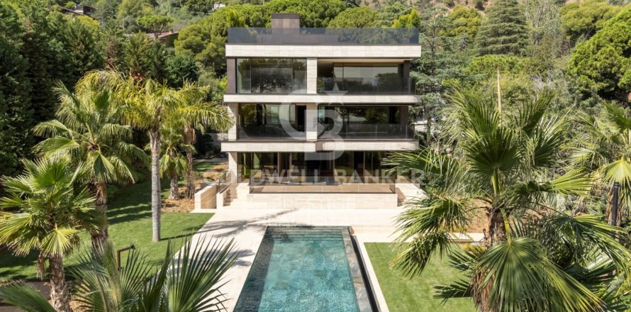 Villa de 6 dormitorios en venta en Barcelona, Cataluña, Spain № 6032