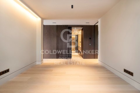 Villa de 6 dormitorios en venta en Barcelona, Cataluña, Spain № 6032 - foto 20