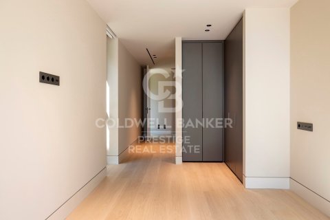 Villa de 6 dormitorios en venta en Barcelona, Cataluña, Spain № 6032 - foto 23