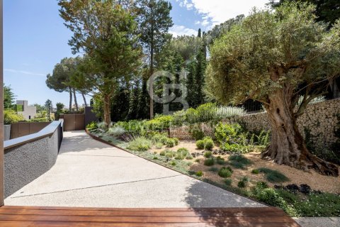 Сasa de 6 dormitorios en venta en Barcelona, Cataluña, Spain № 6033 - foto 10