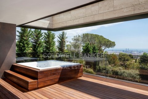 Сasa de 6 dormitorios en venta en Barcelona, Cataluña, Spain № 6033 - foto 21